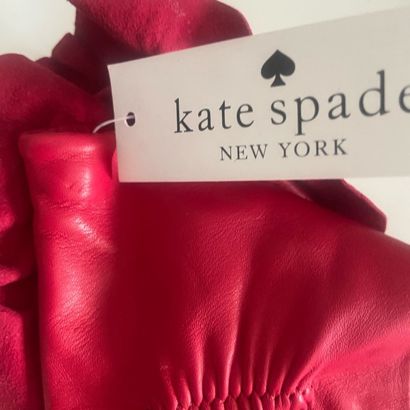 Kate Spade Red Leather Ruffle gloves Medium NWT - Picture 5 of 6